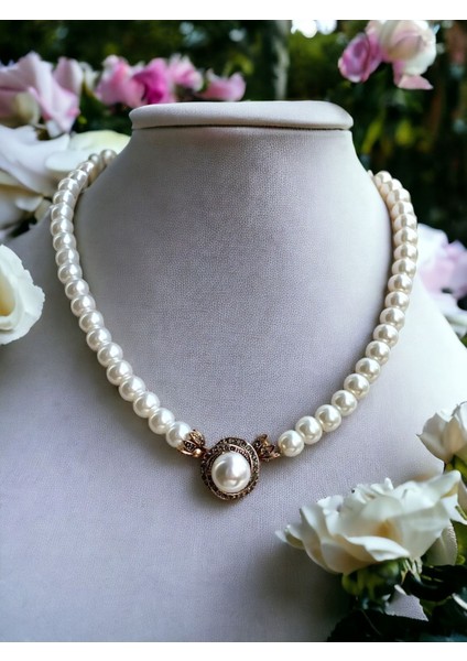 Zirkon Taşlı Sarmal Tek Sıra İnci Kolye