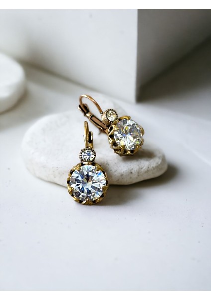 Zirkon Taşlı Küpe