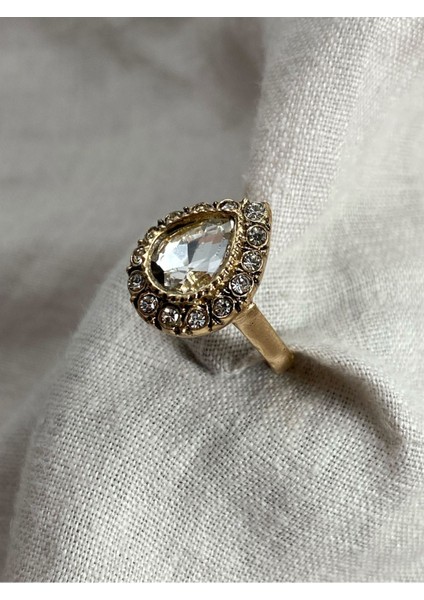 Kristal Taşlı Su Damlası Yüzük indirimleri