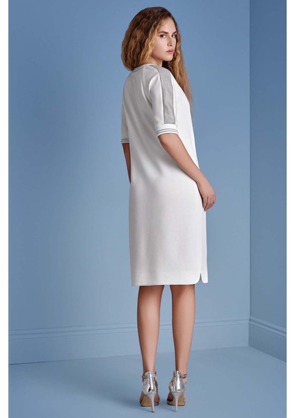 V Yaka Beyaz Örme Elbise indirimleri