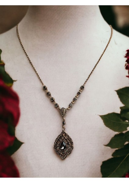 Badem Elmas Montür Taşlı Kolye fiyatları