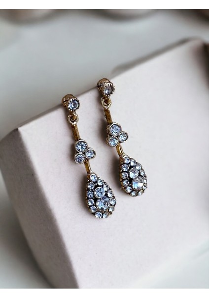 Kristal Taşlı Sallantılı Küpe fiyatları