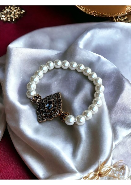 Zirkon Taşlı Tek Sıra Badem İnci Bileklik fiyatları