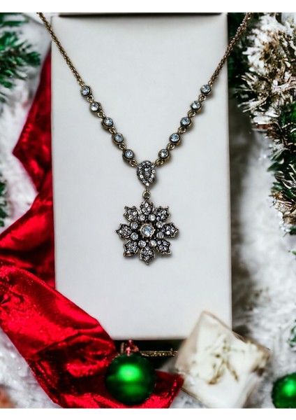 Kristal Taşlı Kar Tanesi Kolye