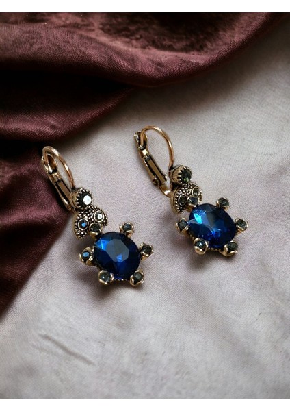 Oval Kristal Taşlı Küpe