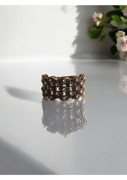 Kristal Taşlı Elmas Montür Yüzük