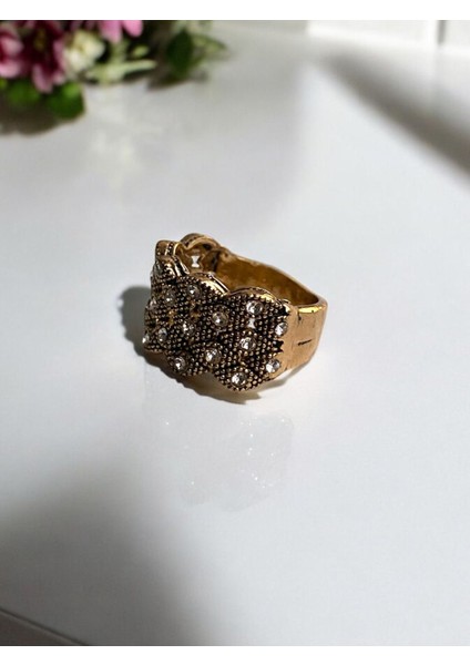 Kristal Taşlı Elmas Montür Yüzük modelleri