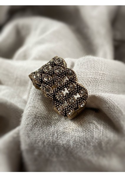 Kristal Taşlı Elmas Montür Yüzük indirimleri