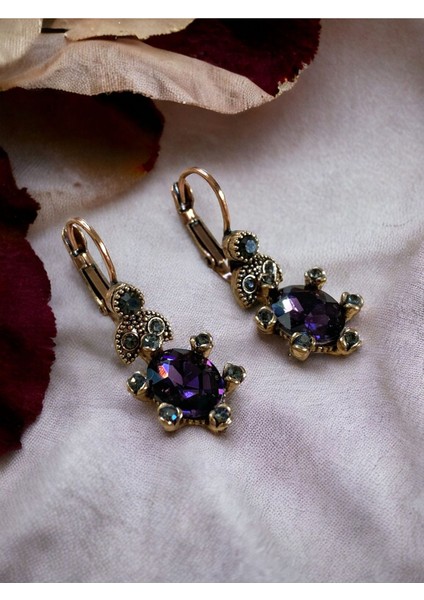 Oval Kristal Taşlı Küpe