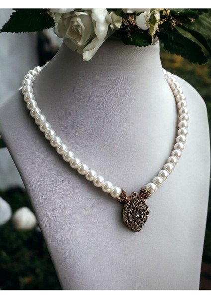 Zirkon Taşlı Tek Sıra Badem İnci Kolye fiyatları