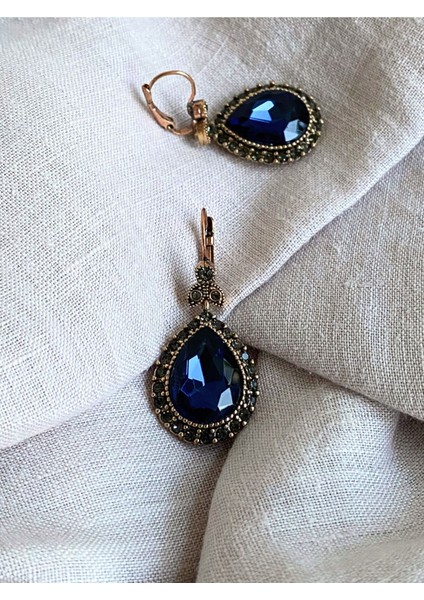 Zirkon Işlemeli Zümrüt Su Damlası Küpe fırsatları