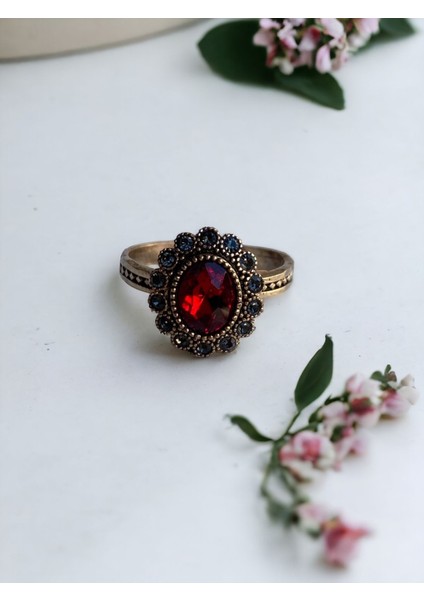 Kristal Taşlı Oval Yüzük