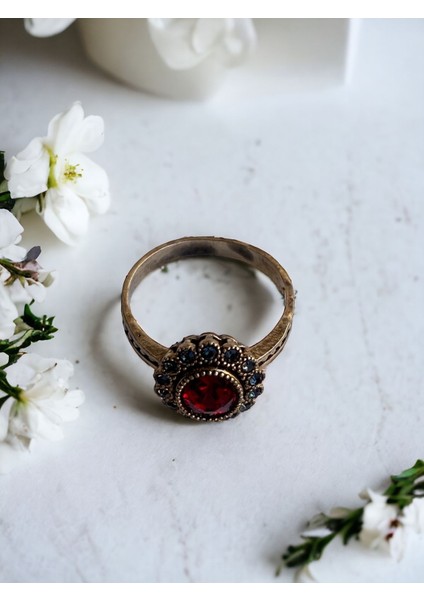 Kristal Taşlı Oval Yüzük fiyatları