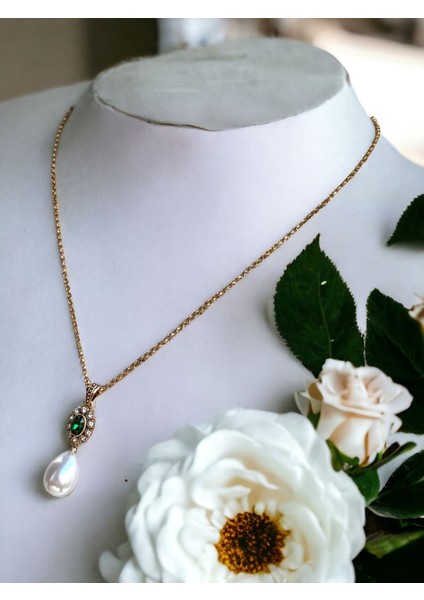 Oval Kristal Taşlı Mayorka İnci Kolye fiyatları