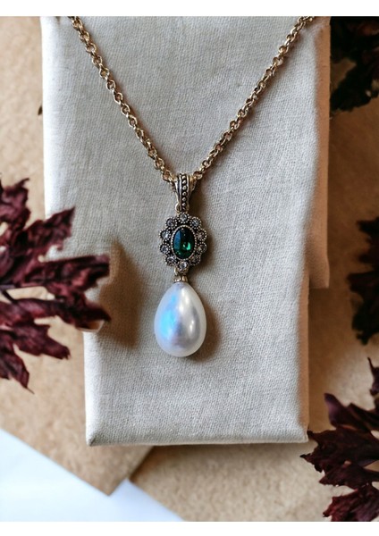 Oval Kristal Taşlı Mayorka İnci Kolye modelleri