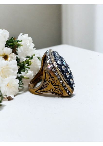 Elmas Montür Zirkon Taşlı Kare Yüzük fiyatları