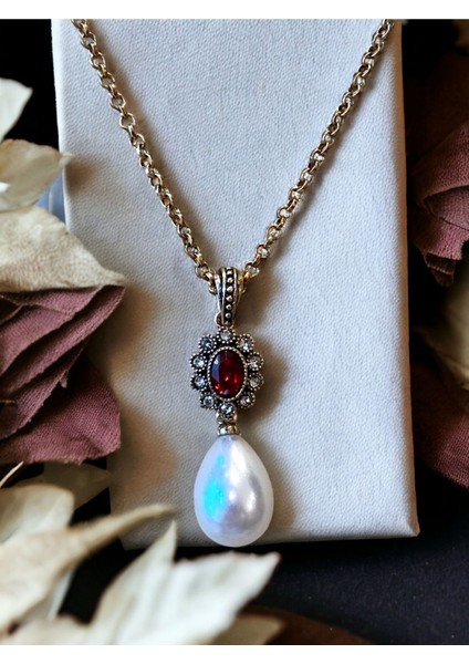 Oval Kristal Taşlı Mayorka İnci Kolye modelleri