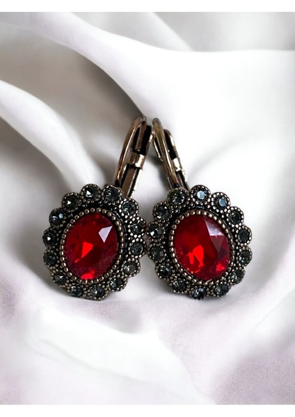 Black Diamond Taşlı Oval Küpe modelleri