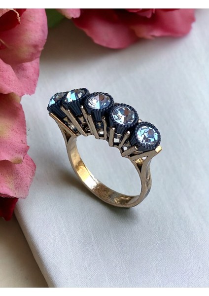 Elmas Montür 5 Taş Yüzük