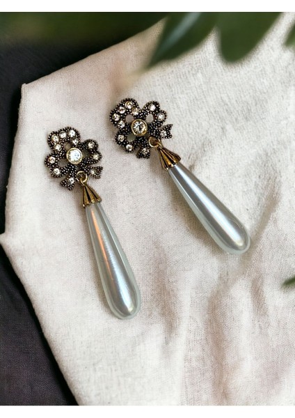 Yaprak Figürlü Su Damlası İnci Küpe fiyatları