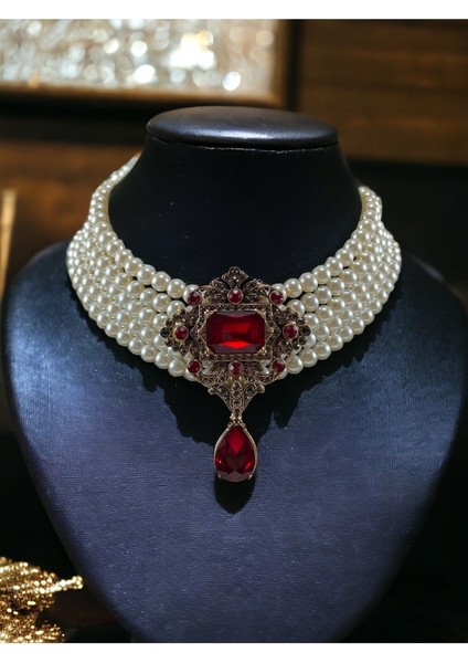 Baget ve Su Damlası Taşlı Inci Choker Kolye