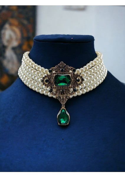 Baget ve Su Damlası Taşlı Inci Choker Kolye