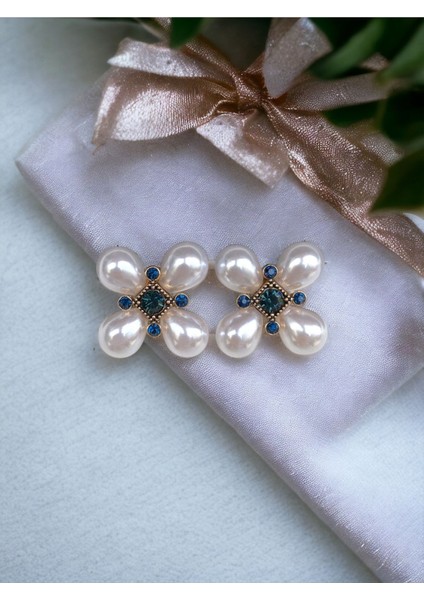 Kristal Taşlı Dörtlü Çapraz Inci Tasarım Küpe