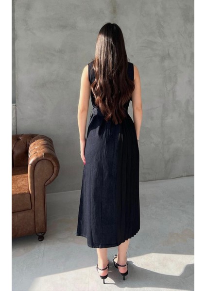 Kadın Lacivert Siyah Pilise Detaylı Denim Tasarım Elbise