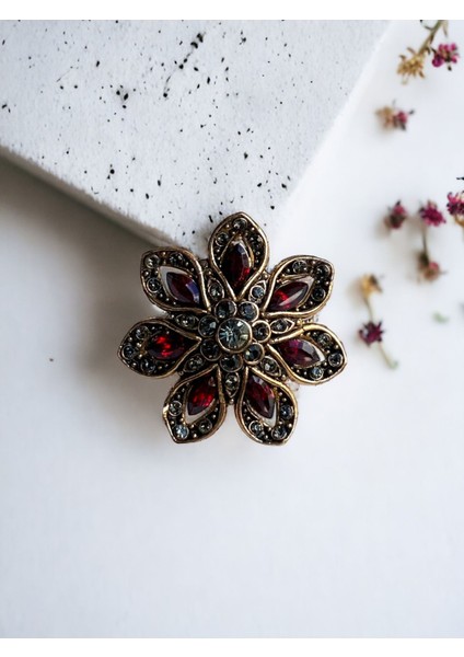 Elmas Montür Çiçek Desenli Yüzük fiyatları