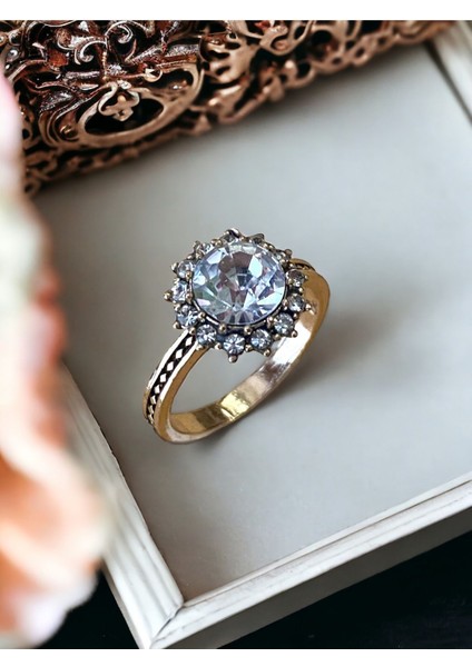 Kristal Taşlı Güneş Figür Yüzük