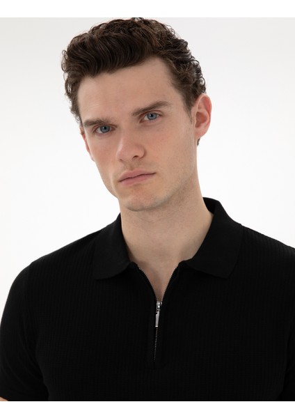 Erkek Siyah Slim Fit Fermuarlı Polo Yaka Triko Tişört 50303605-VR046
