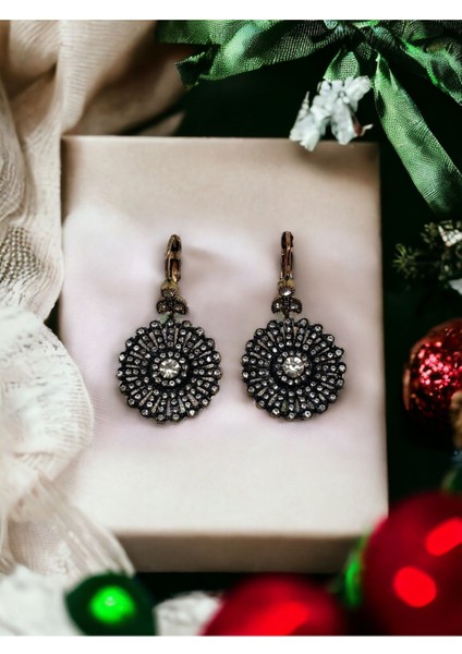 Zirkon Taşlı Çiçek Figür Küpe