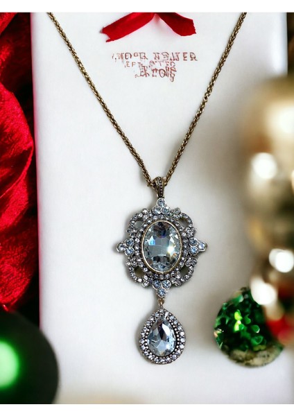 Kristal Taşlı Su Damlası Sallantılı Kolye