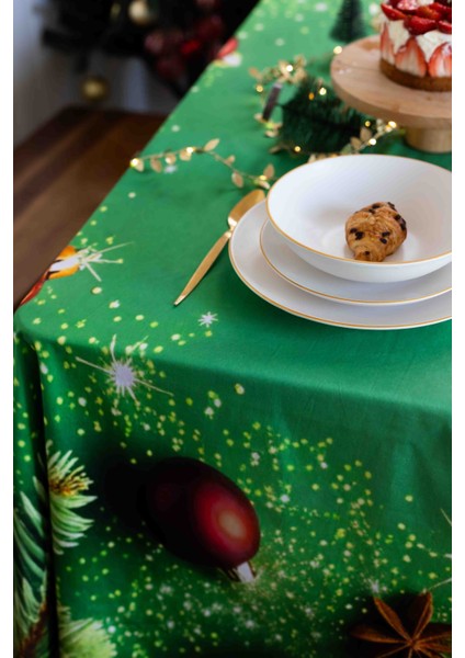 Klasik Yılbaşı Desenli Sıvı Geçirmez,leke Tutmaz,özel Kumaş Tasarımlı Masa Örtüsü 145 x 225