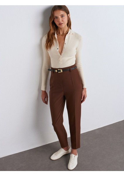 Kadın Ekru Dik Yaka Çıtçıtlı Triko KAZAK-10686 modelleri