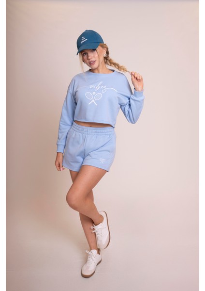 Delicate Kadın Mavi Oversize Crop Sweatshirt - "vibes" Tenis Raketi Baskılı, Spor & Günlük Şık Stil fırsatları