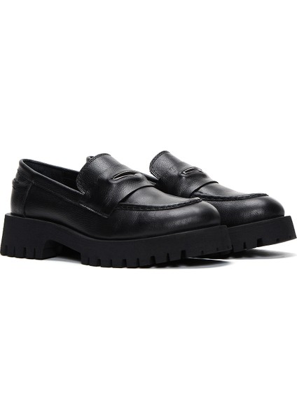 Kadın Siyah Kalın Tabanlı Deri Maskülen Loafer 25SFD180118