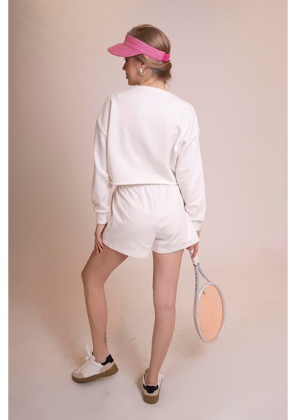 Delicate Kadın Ekru Oversize Crop Sweatshirt - "vibes" Tenis Raketi Baskılı, Spor & Günlük Şık Stil