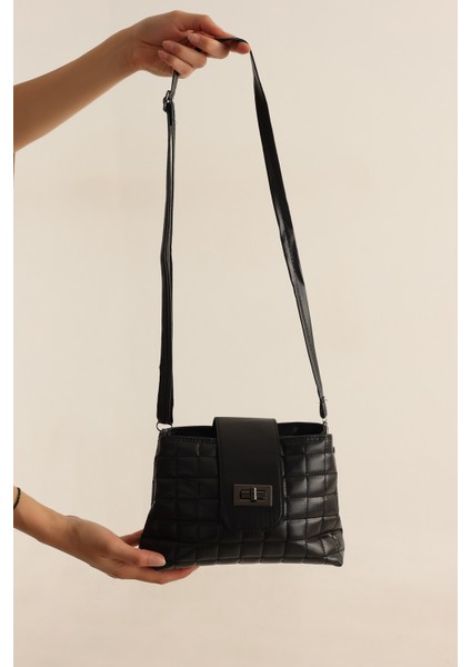 Kadın Siyah Kapitone Omuz Çantası fiyatları