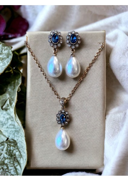 Safir Mavi Oval Kristal Taşlı Mayorka İnci Kolye ve Mayorka İnci Küpe Seti