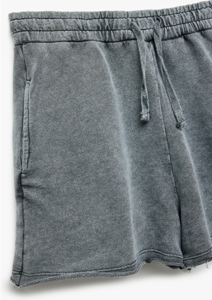 Kesik Paça Pamuklu Yıkamalı Beli Lastikli Mini Şort indirimleri