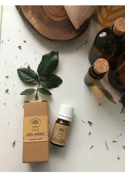 Nine and mi e Doğal Yaşam %100 Saf ve Doğal Gül Ağacı (Aniba Rosaeodora Wood) Uçucu Yağı (5 Ml)