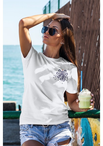 Unisex T-Shirt, Kraken Loves Boat Tasarım Baskı, Regular, Pamuk, Beyaz T-Shirt NO:00445