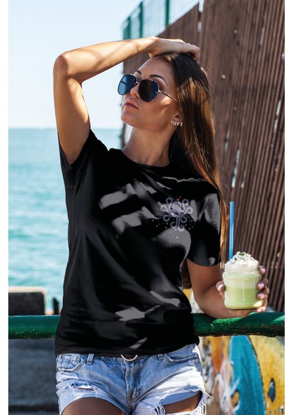 Unisex T-Shirt, Kraken Loves Boat Tasarım Baskılı, Regular, Pamuk, Siyah T-Shirt NO:00445 fiyatları
