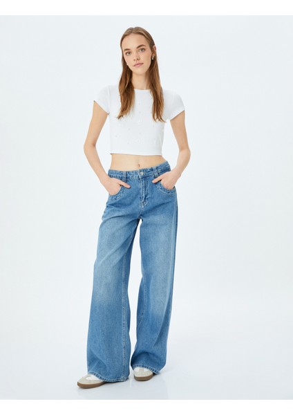 Aplikeli Kısa Kollu Slim Fit Bisiklet Yaka Crop Tişört