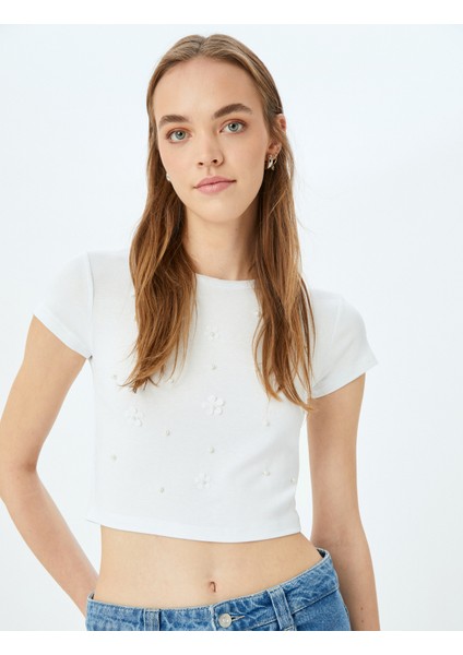 Aplikeli Kısa Kollu Slim Fit Bisiklet Yaka Crop Tişört