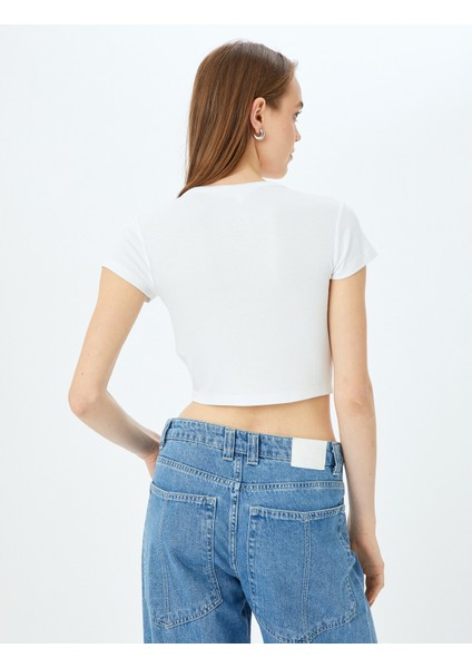 Aplikeli Kısa Kollu Slim Fit Bisiklet Yaka Crop Tişört