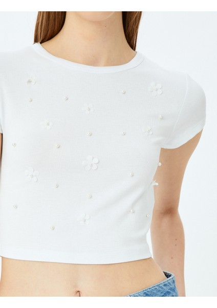 Aplikeli Kısa Kollu Slim Fit Bisiklet Yaka Crop Tişört