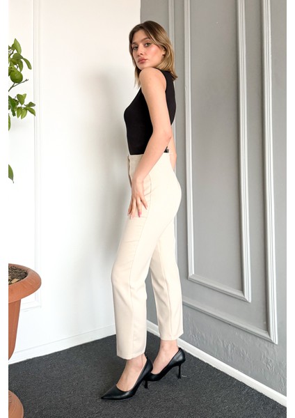 Kadın Pensli Havuç Paça Kumaş Pantolon 1818 fırsatları