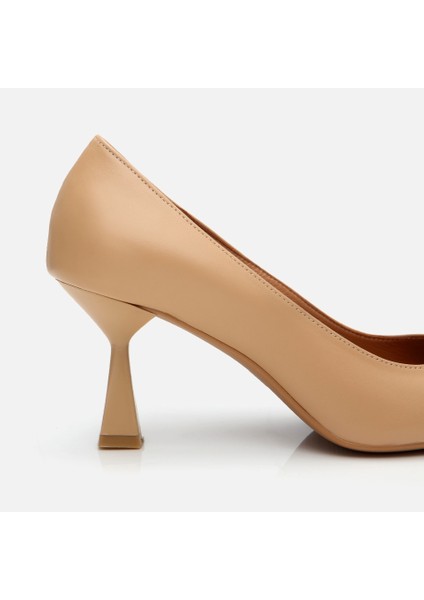 01AYH304140A330 KADIN Deri Bej Orta Topuklu Stiletto